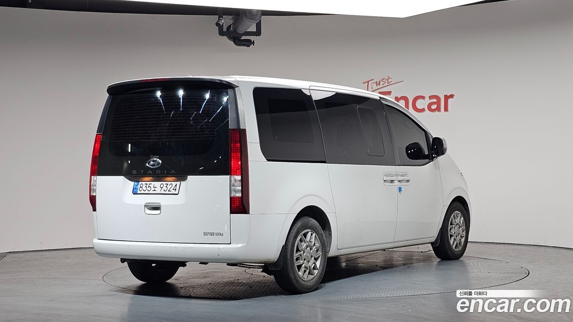Hyundai Staria 2022