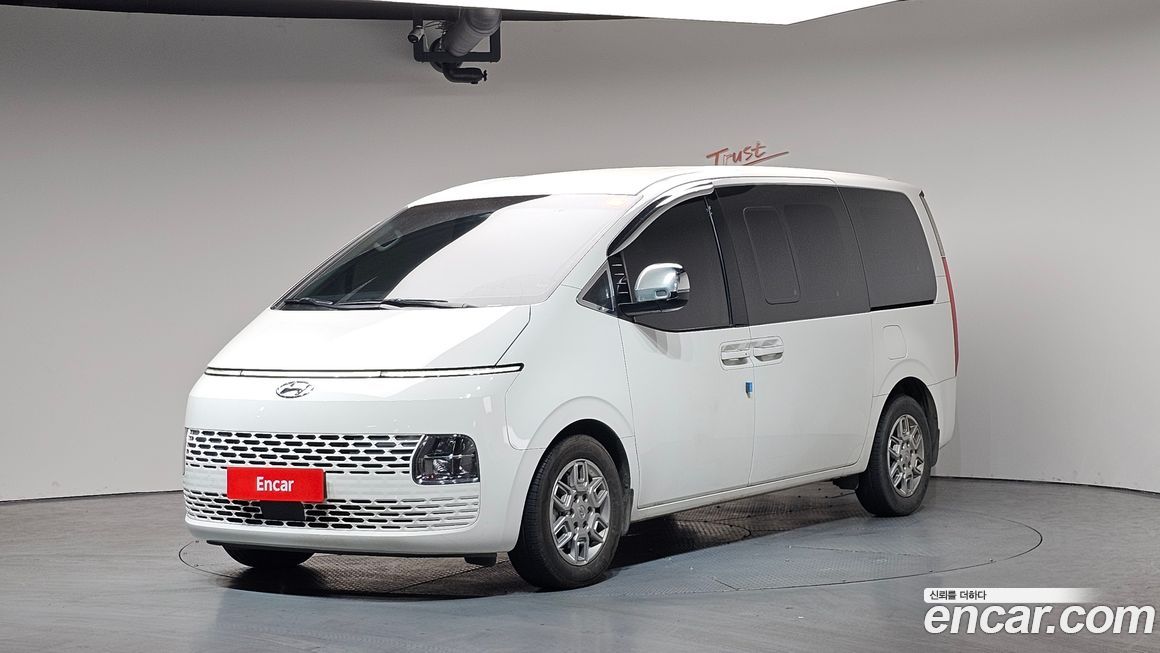 Hyundai Staria 2022