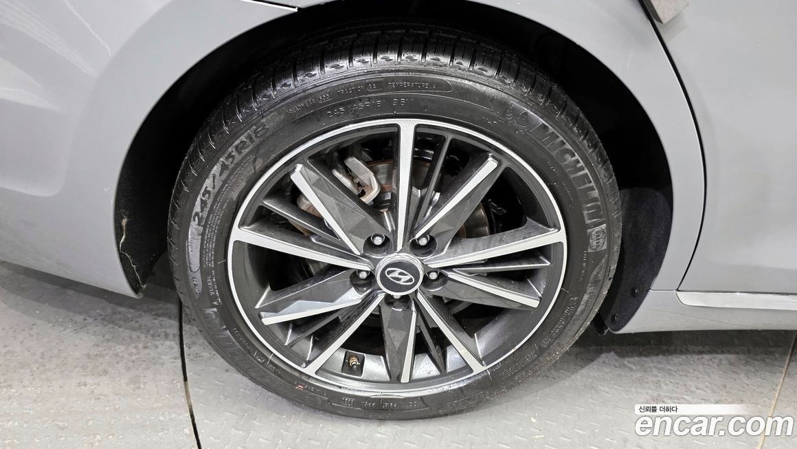 Hyundai Grandeur 2021