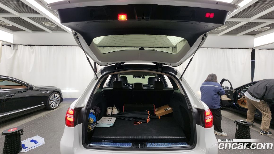 Mercedes-Benz GLC-Class 2019