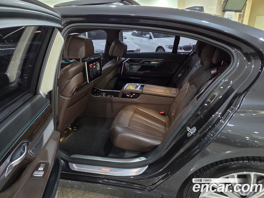 BMW 7-Series 2016