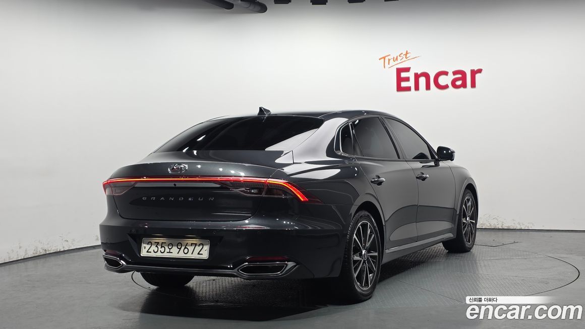 Hyundai Grandeur 2022