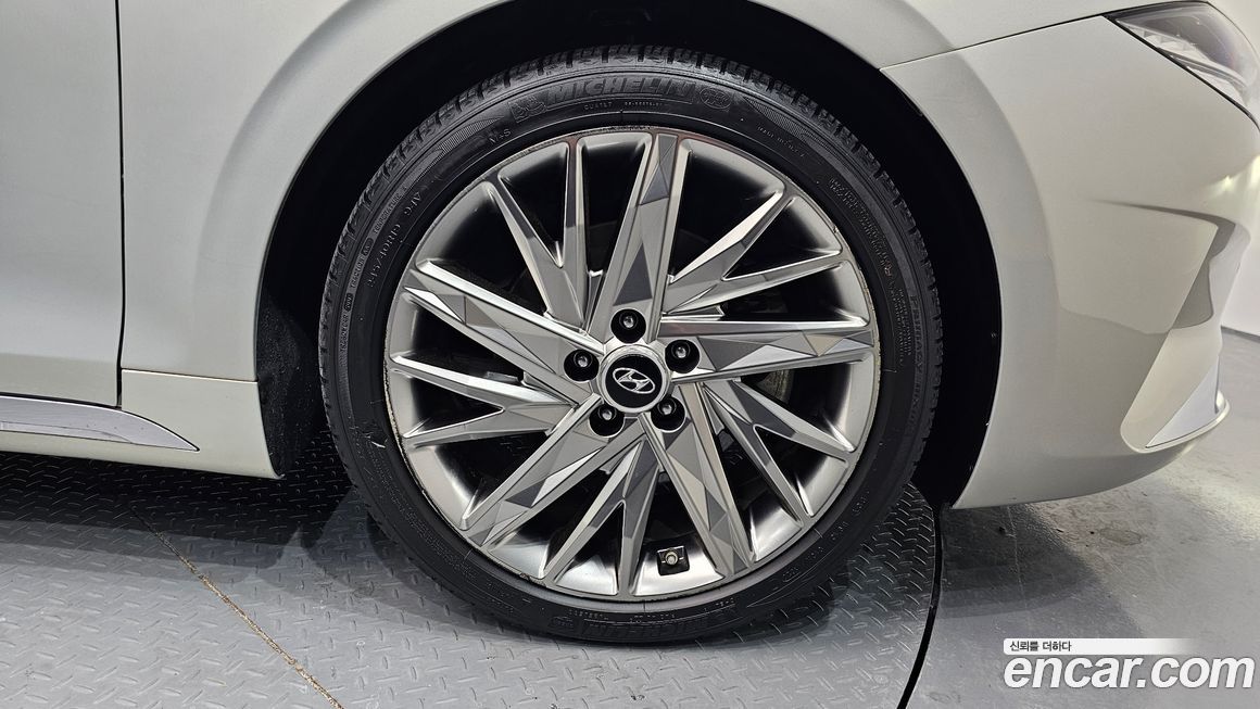 Hyundai Grandeur 2020