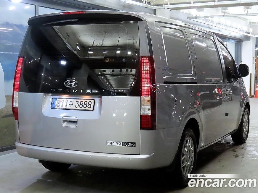 Hyundai Staria 2024