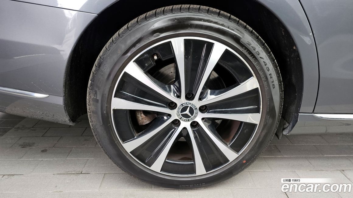 Mercedes-Benz E-Class 2019