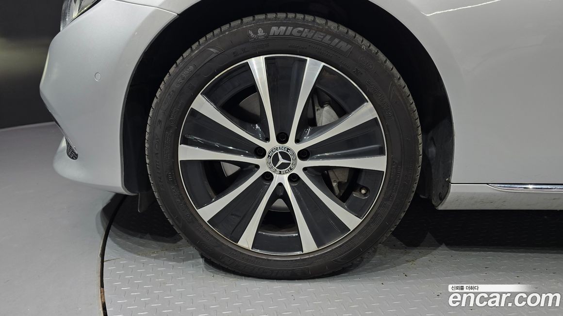 Mercedes-Benz E-Class 2019