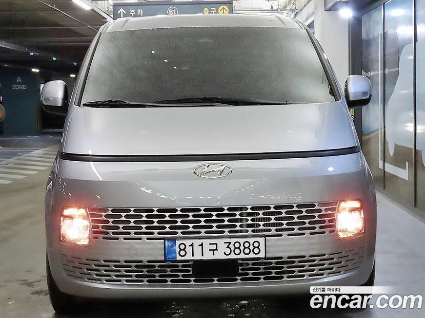 Hyundai Staria 2024