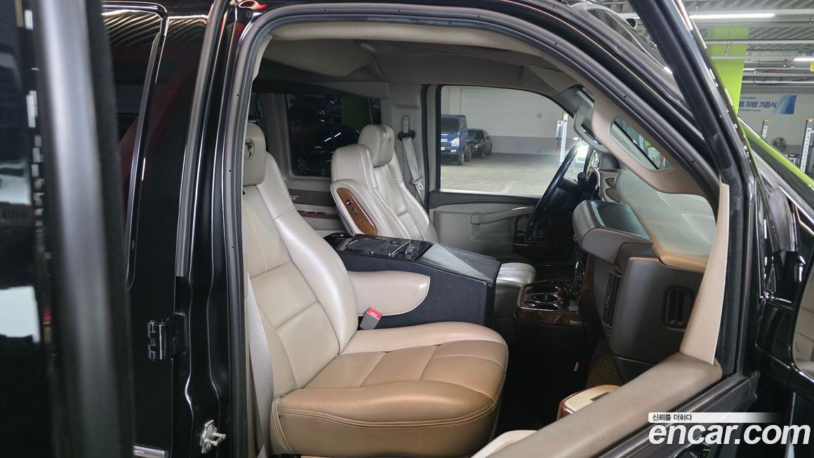 Chevrolet Express Van 2019