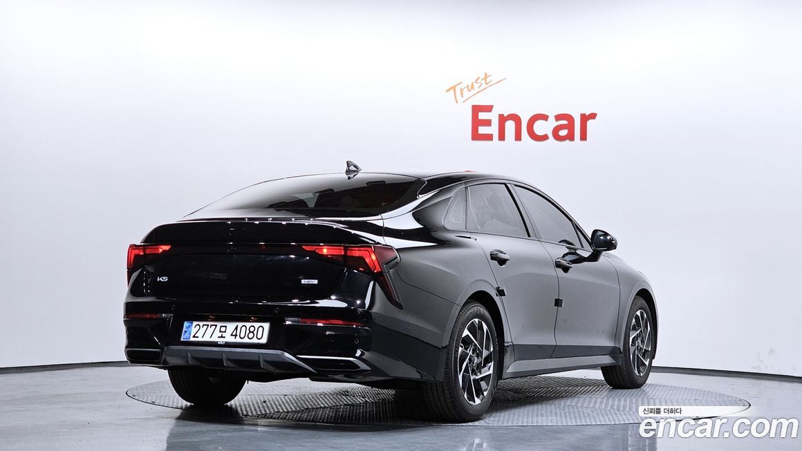 Kia K5 2025