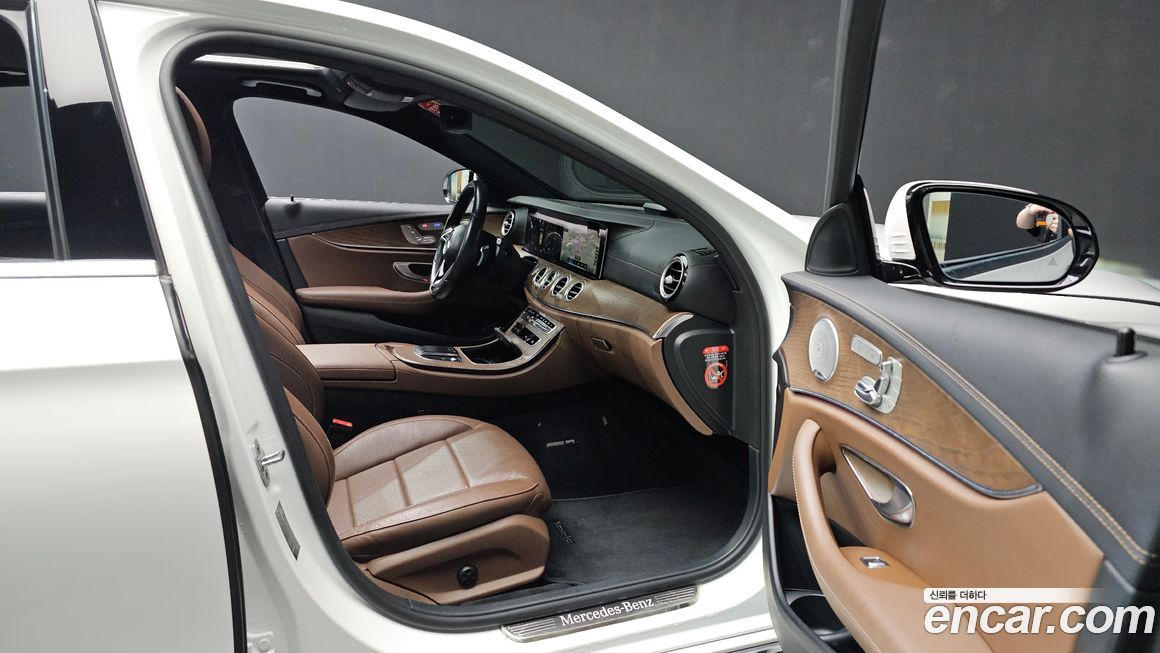 Mercedes-Benz E-Class 2021