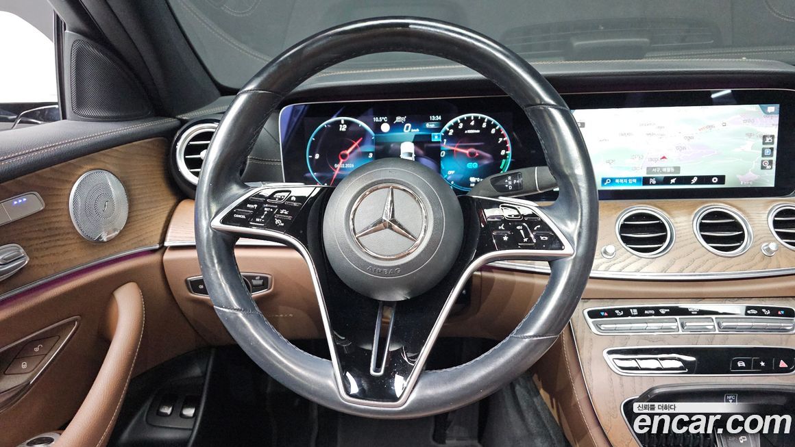 Mercedes-Benz E-Class 2021