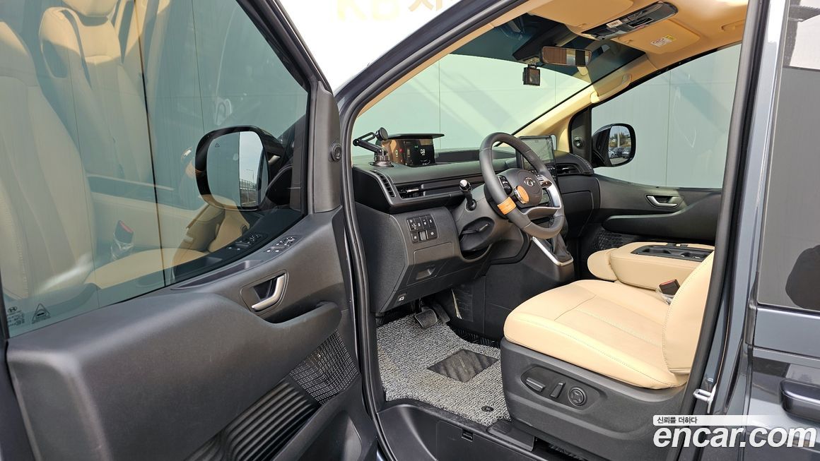 Hyundai Staria 2024