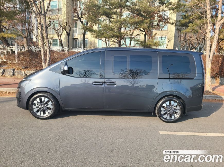 Hyundai Staria 2023
