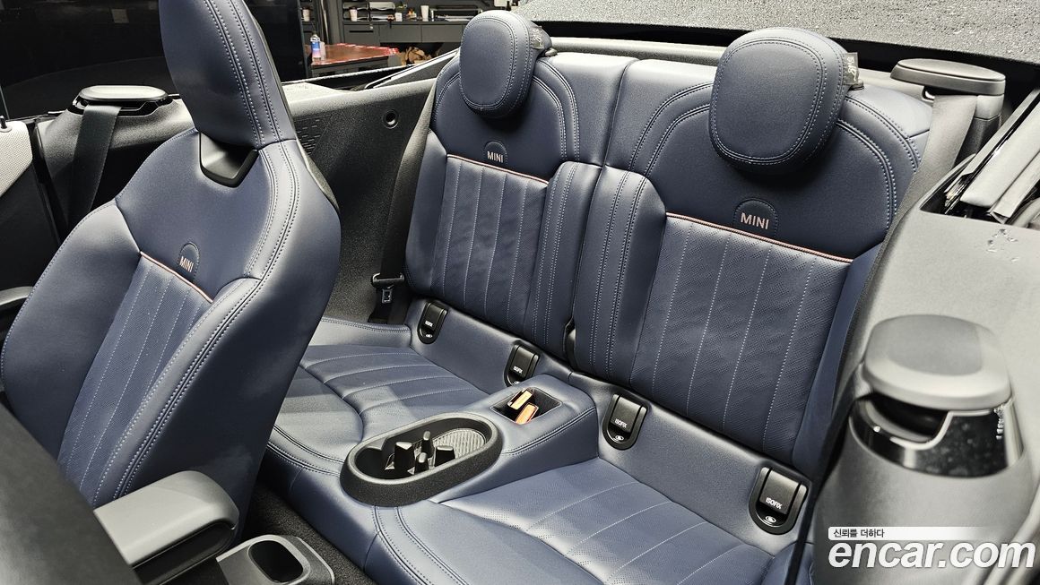 Mini Cooper Convertible 2025