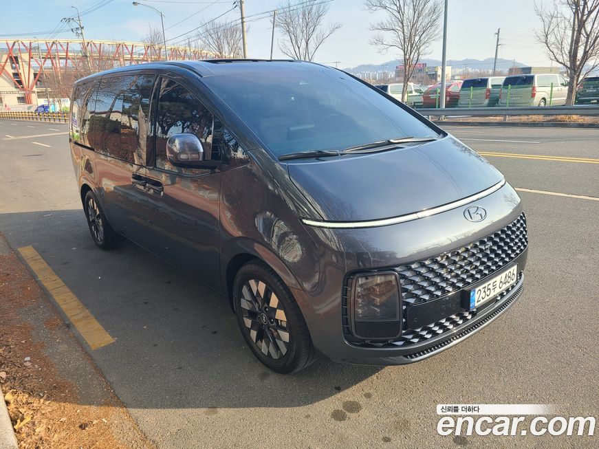 Hyundai Staria 2023