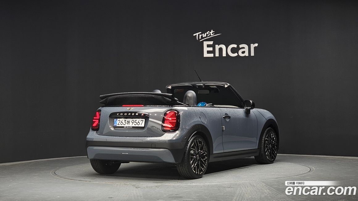 Mini Cooper Convertible 2025