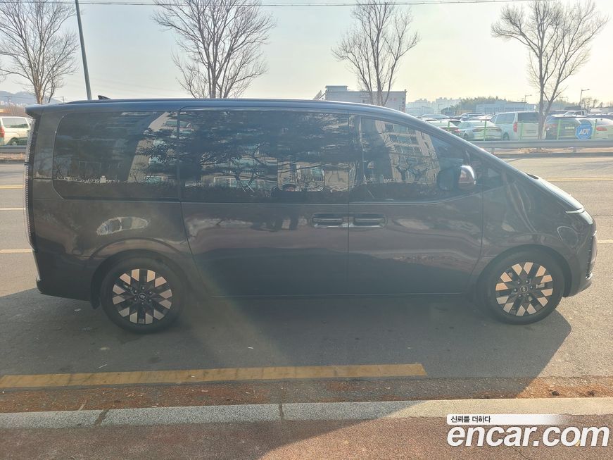 Hyundai Staria 2023
