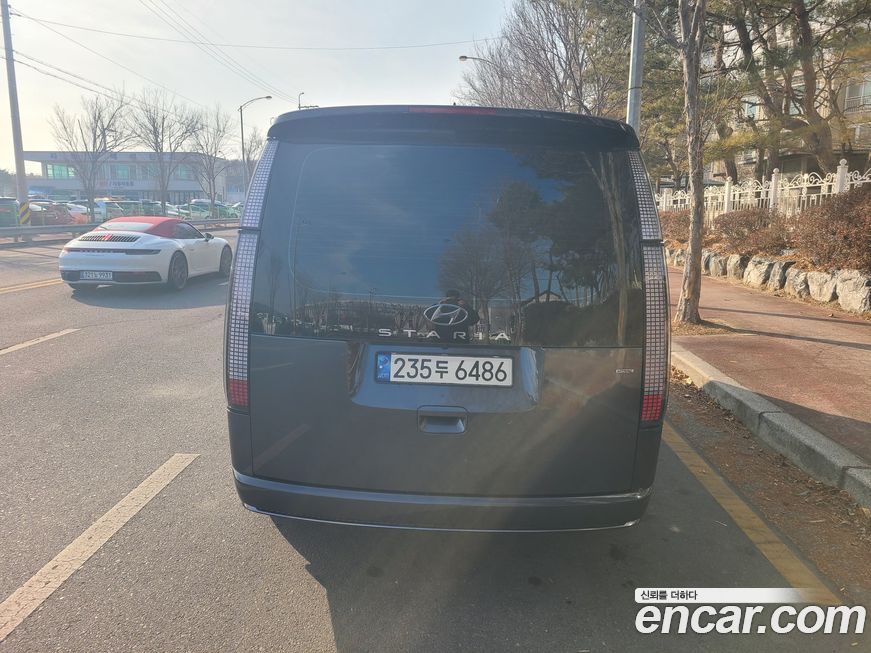 Hyundai Staria 2023