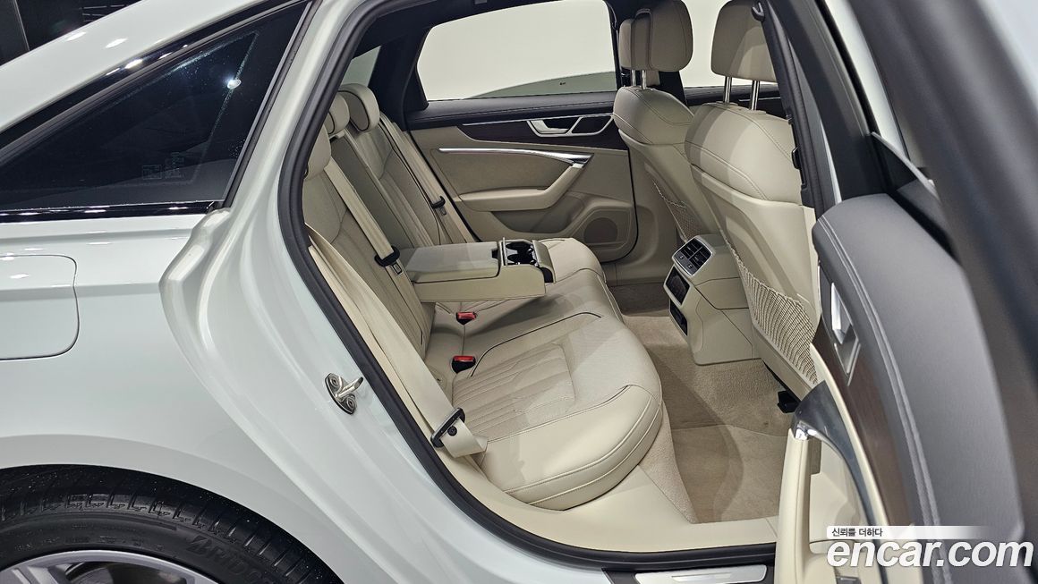 Audi A6 2025