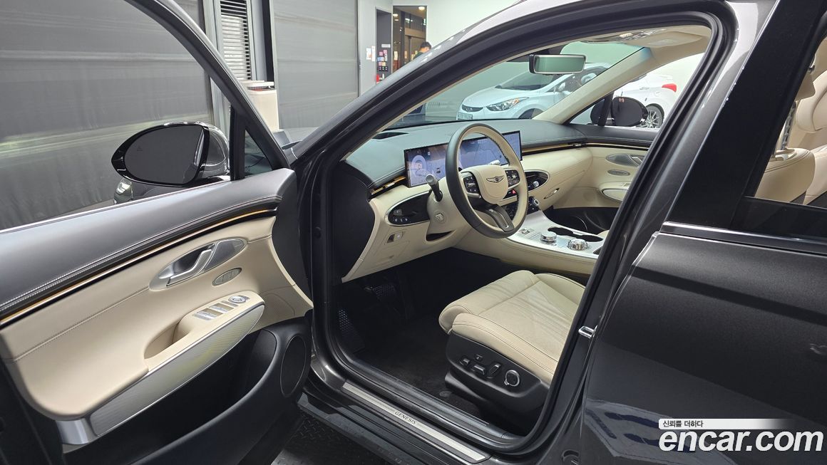 Genesis GV70 2025