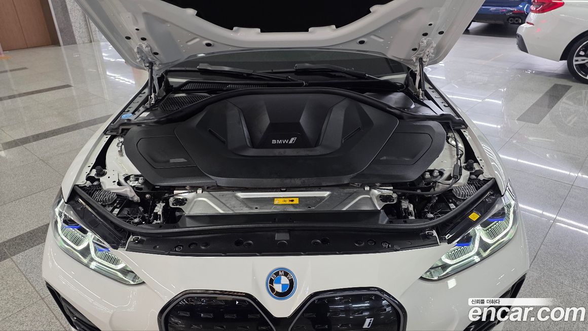 BMW i4 2024