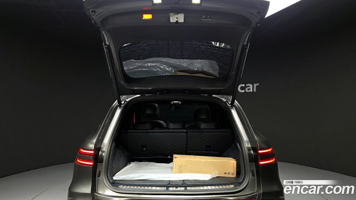 Genesis GV70 2025