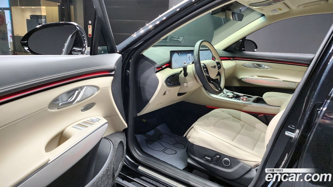Genesis GV70 2025