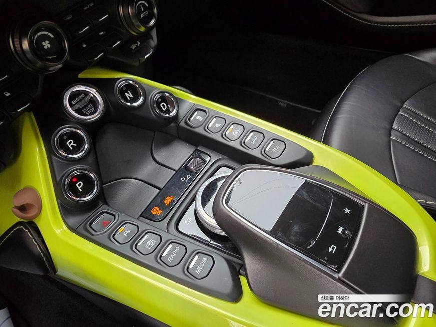 Astonmartin Vantage 2019