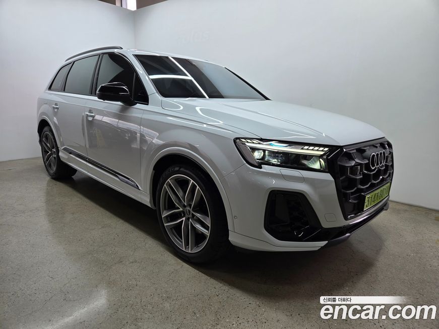 Audi Q7 2025