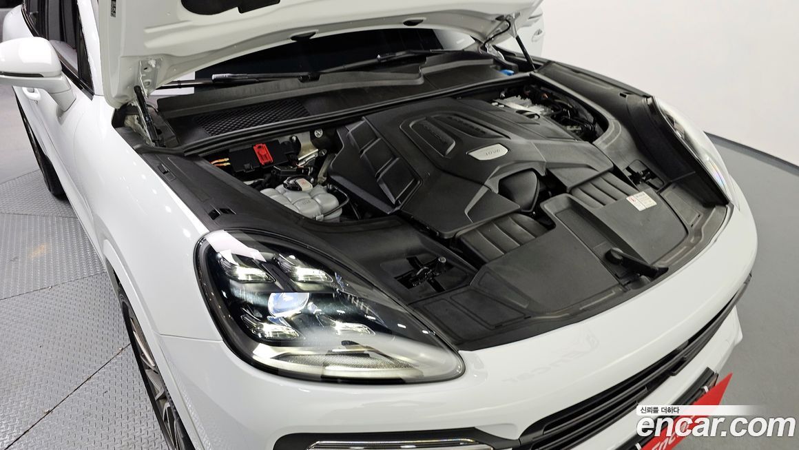 Porsche Cayenne 2023