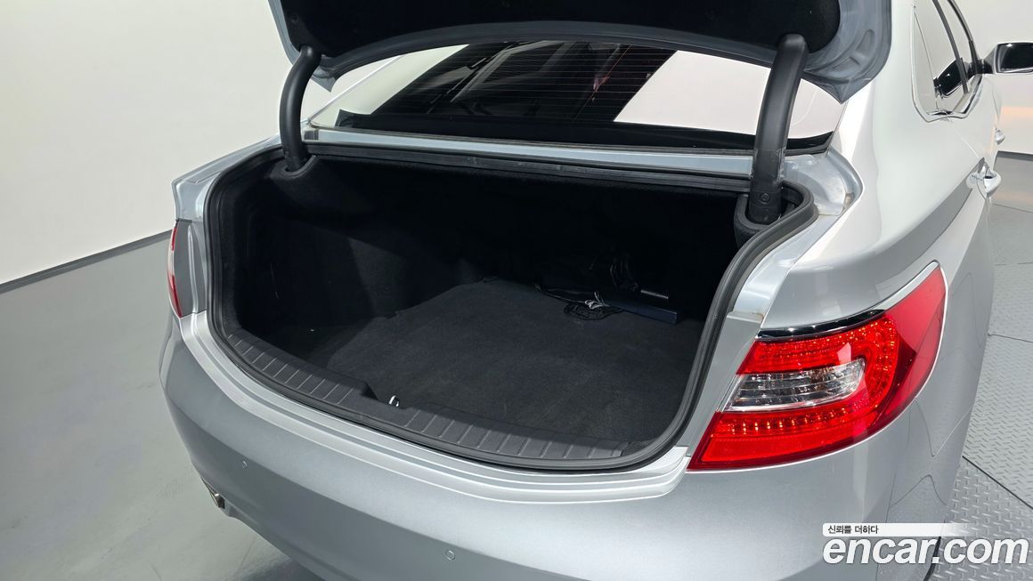 Hyundai Grandeur 2012