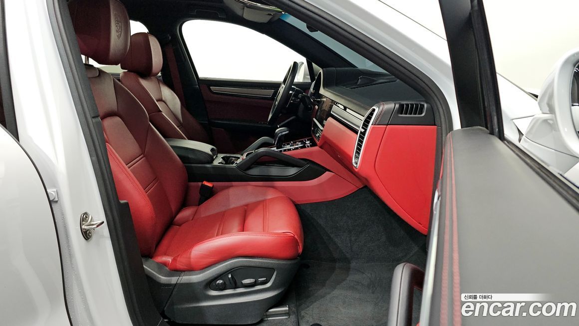 Porsche Cayenne 2023