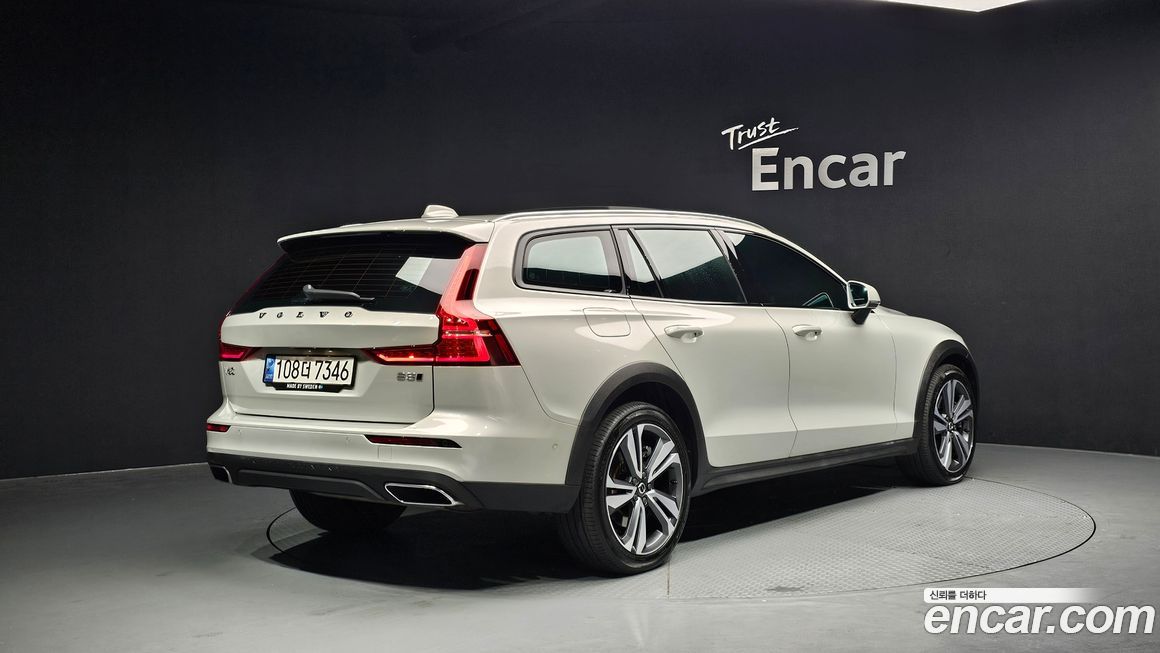 Volvo V60 2021