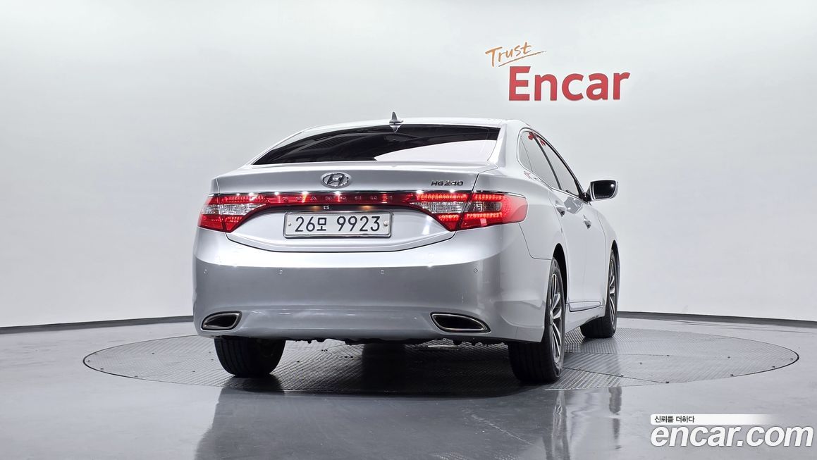 Hyundai Grandeur 2012