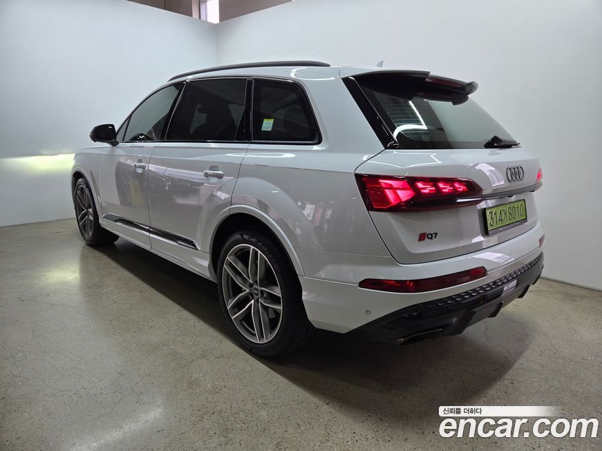 Audi Q7 2025