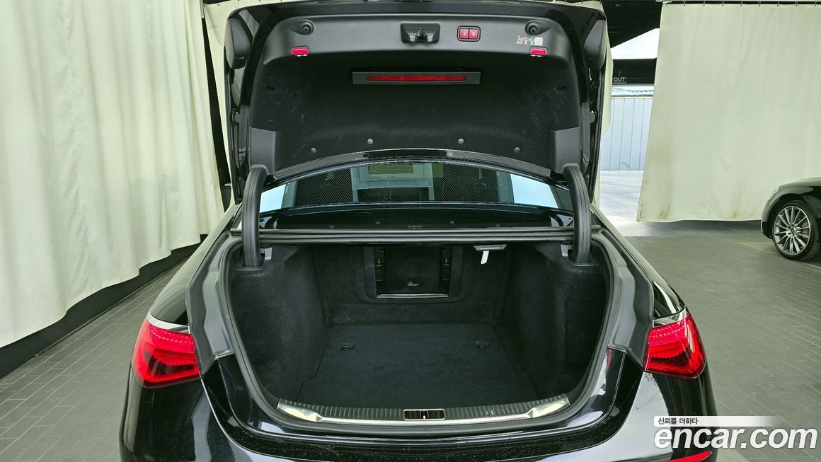 Mercedes-Benz S-Class 2022