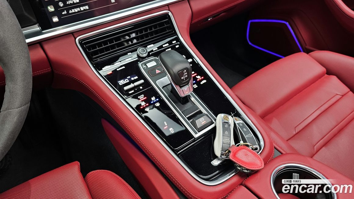 Porsche Panamera 2023