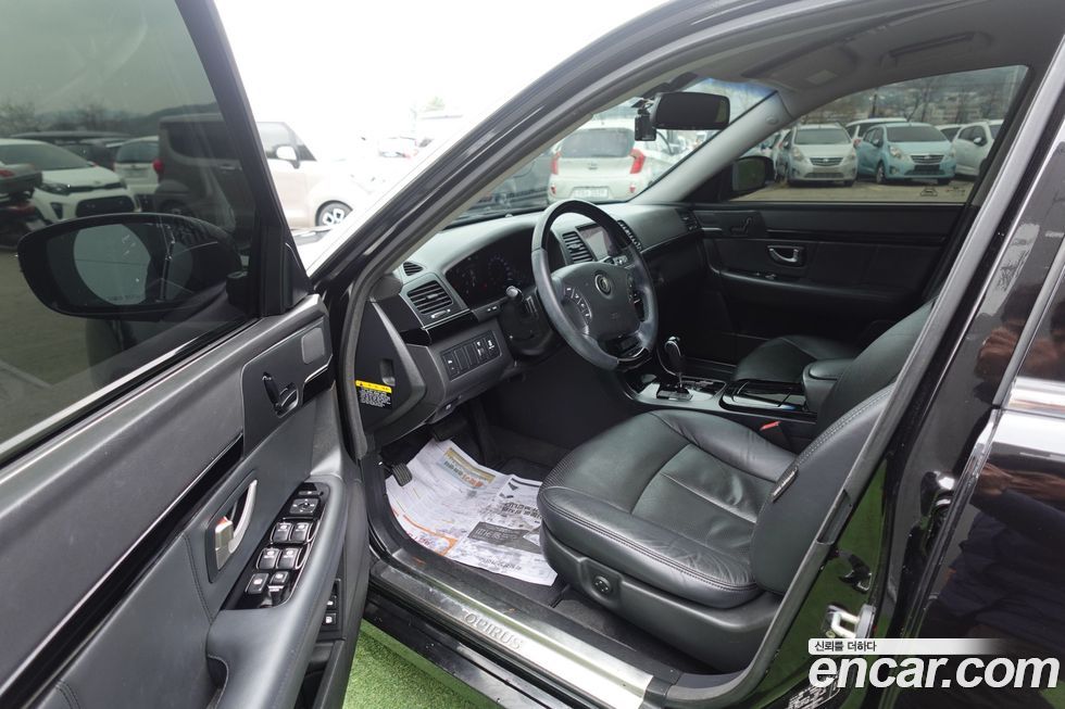 Kia OPIRUS 2010