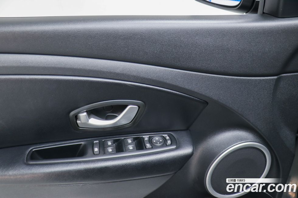 Renault-KoreaSamsung SM3 2013