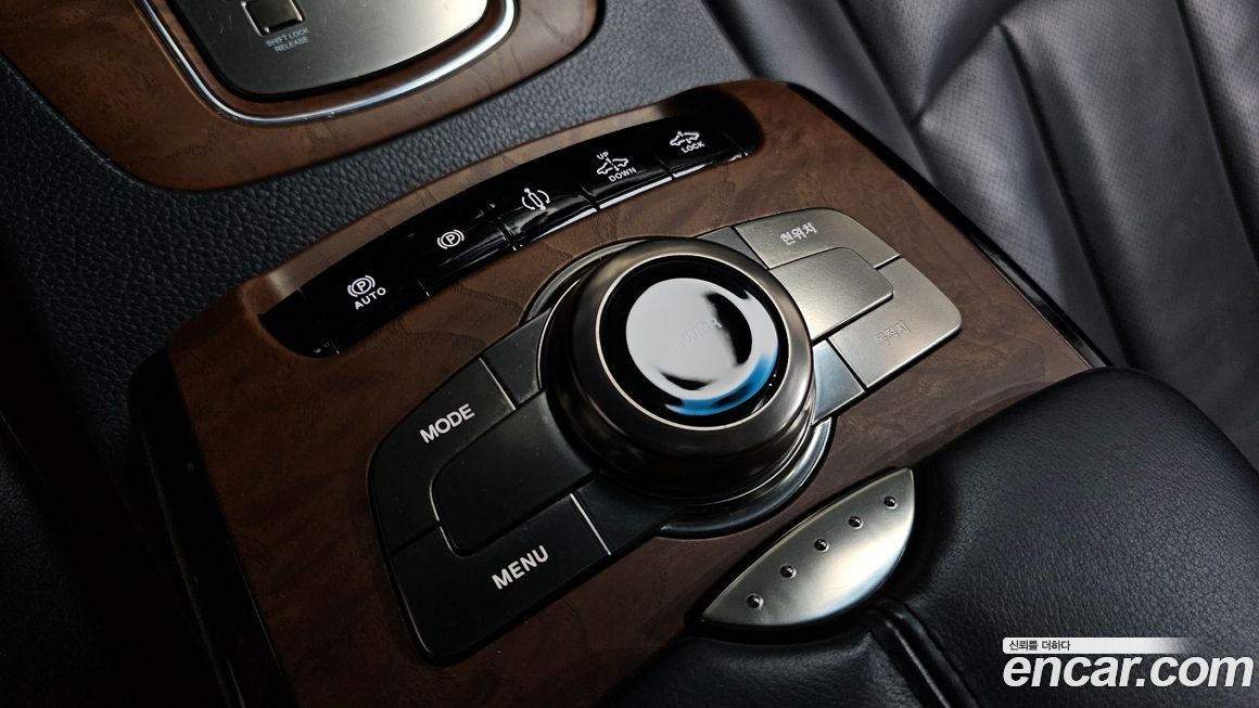 KG_Mobility_Ssangyong Chairman 2013