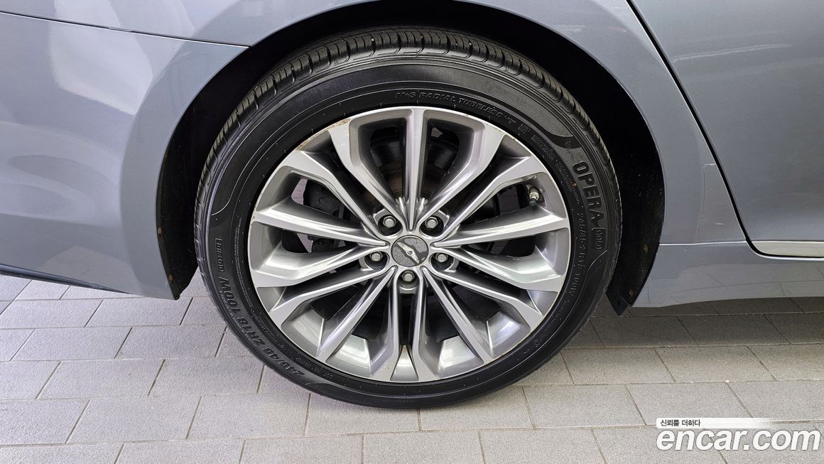 Hyundai Genesis 2014