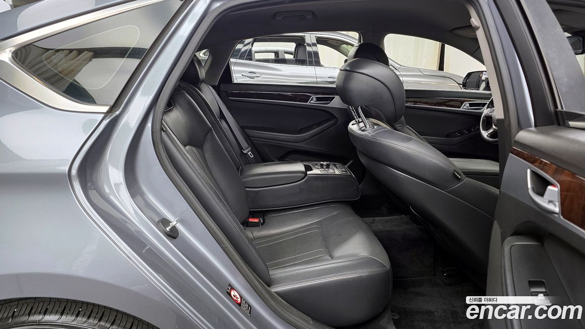 Hyundai Genesis 2014