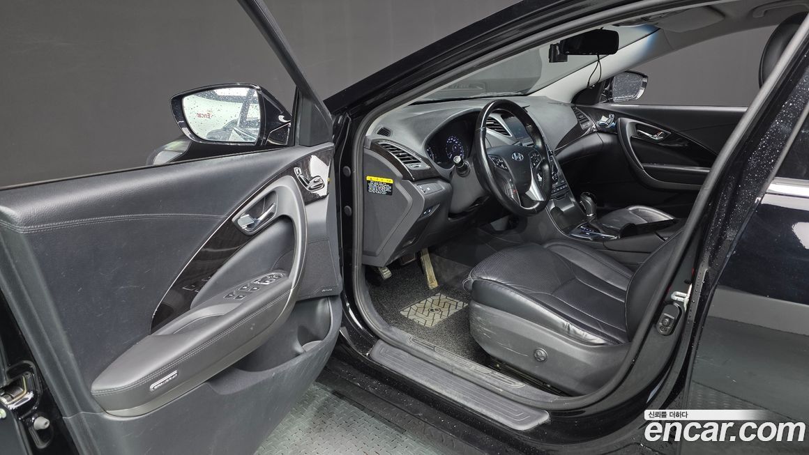 Hyundai Grandeur 2016
