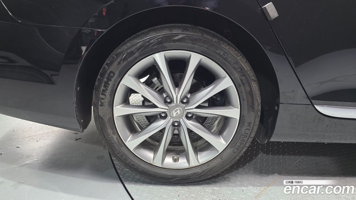 Hyundai Grandeur 2016