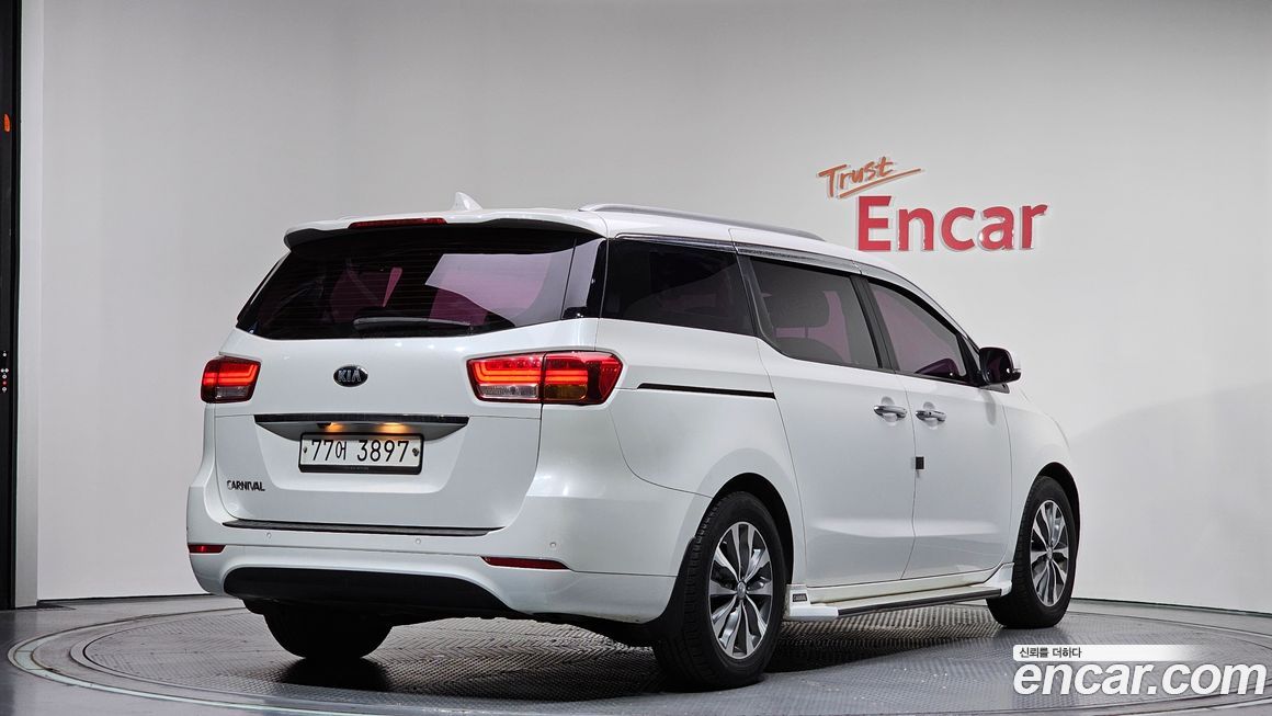 Kia Canival 2016