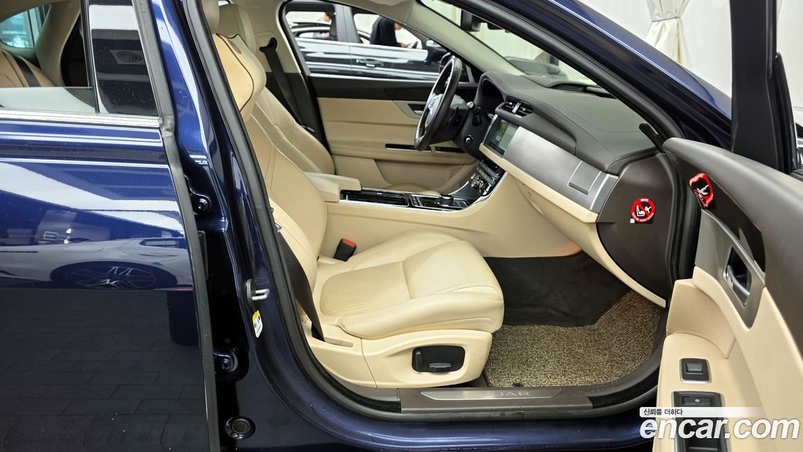Jaguar XF 2017