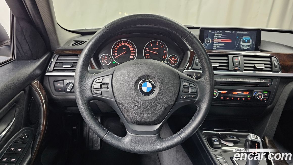 BMW 3-Series 2015