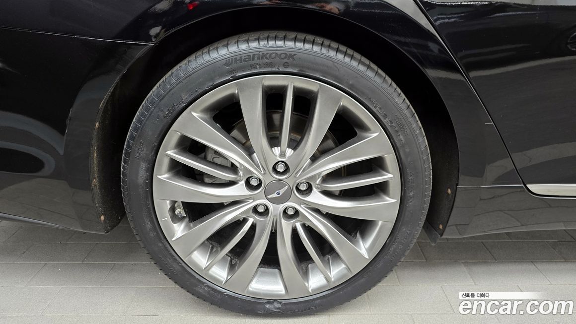 Hyundai Genesis 2016