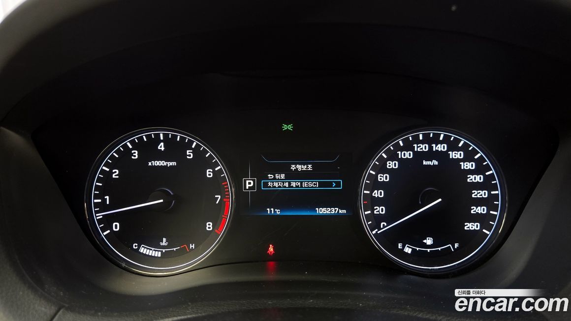 Hyundai Genesis 2016