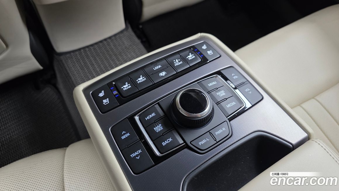 Hyundai Genesis 2016